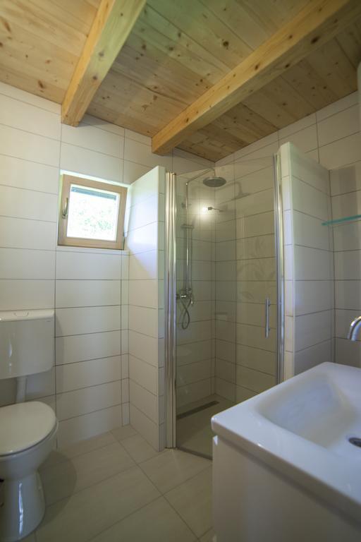 Holiday Homes Eko Klanac Rakovica Kültér fotó